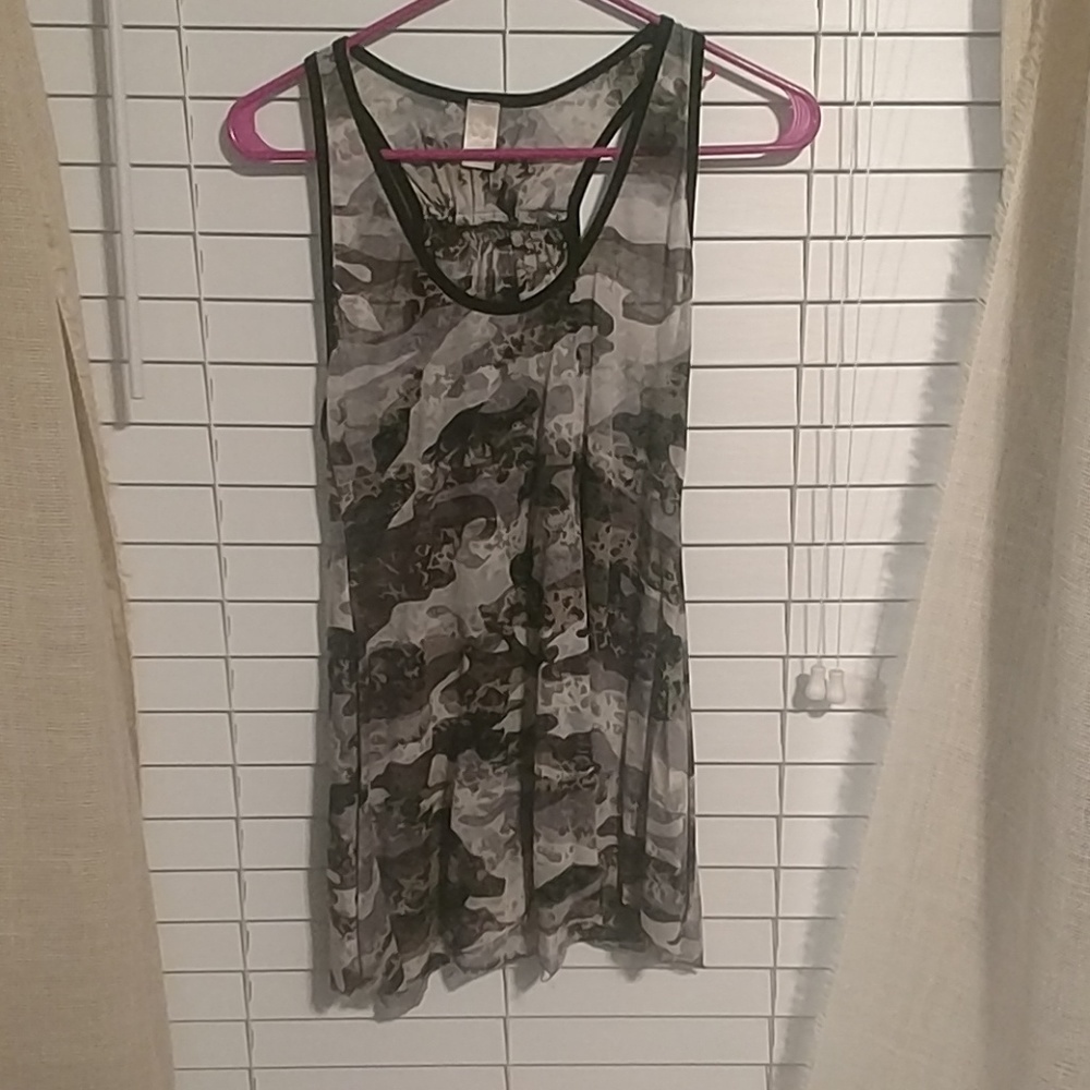 Light weight tank